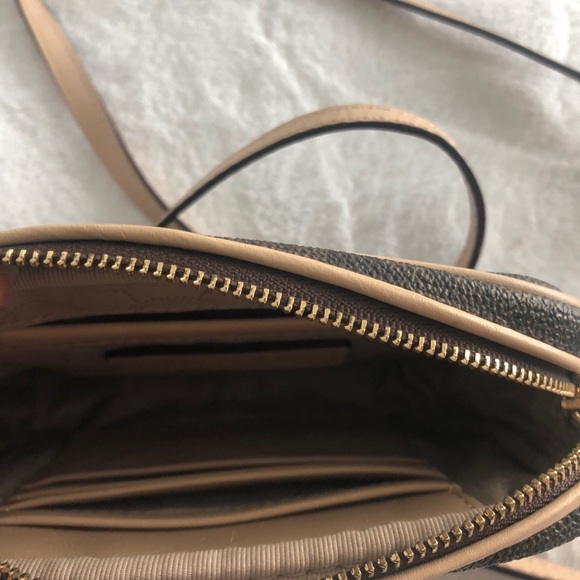 Crossbody Michael Kors Bag - Picture 3 of 5